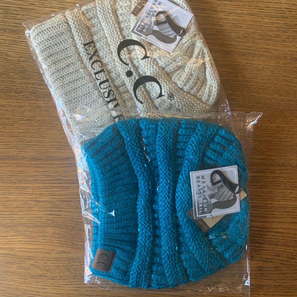 CC beanie ponytail cap teal / tan